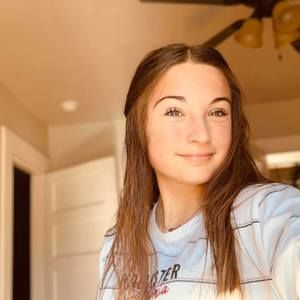 Meet your Posher, Whitney